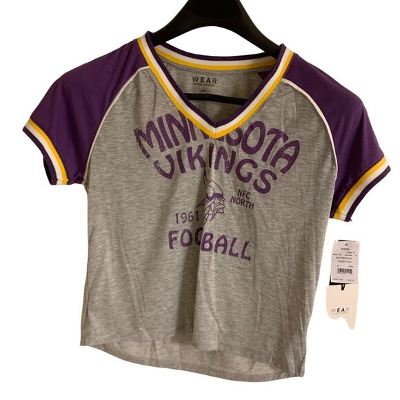 Minnesota Vikings Womens V-Neck Football Tee By Wear By Erin Andrews - Picture 1 of 6